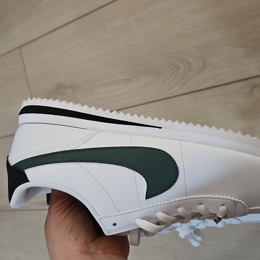 Nike Cortez Green And White Sneakers 5.5 - Picture 9 of 9